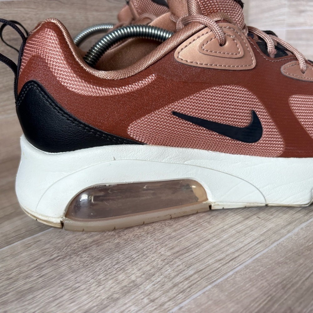 Nike Air Max 200 Metallic Red Bronze Sneaker CT1185-900 Women’s Shoe Size 9 - Picture 9 of 13